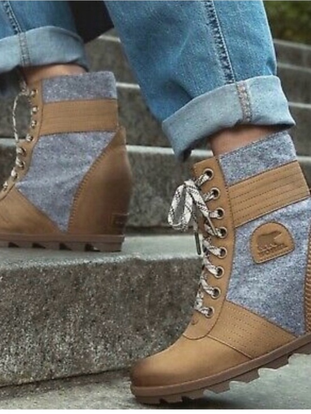 Sorel LEXIE WEDGE Tan and Gray Lace-Up Wedge Boot SIZE 10